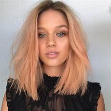 Applying Hair Weaves