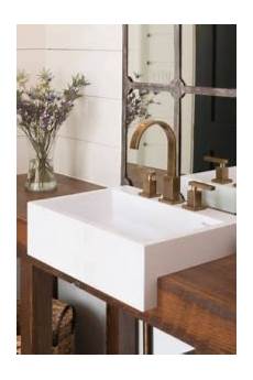 Apron Farmhouse Sink