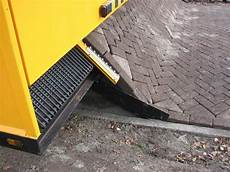 Auto brick machine