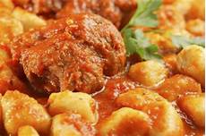 Bucatini Macaroni