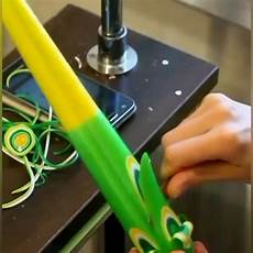 Candle manufacturing machine