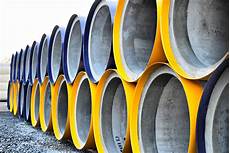 Concrete pipe machine