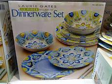 Dinnerware Sets