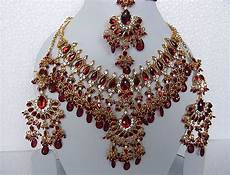 Gold-Jewelry-Sets