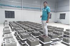 Hollow block machines