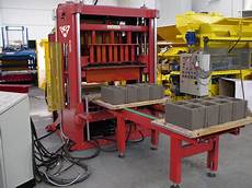 Hollow block machines