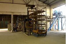 Hollow block machines