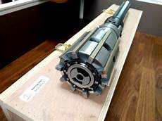 Honing machine