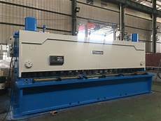 Hydraulic press machine