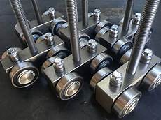 Labeling machines