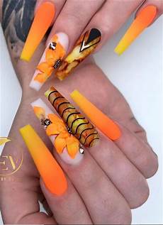 Nail Art Flower Themes