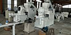 Noodles manufacturing machine