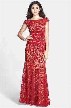 Petite Textured Lace Pelmet Skirt