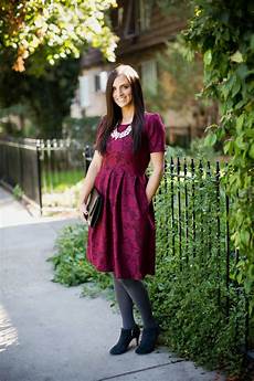 Petite Textured Lace Pelmet Skirt