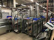 Pipe manufacturing machine