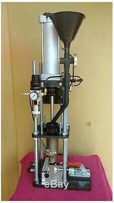 Plastic injection machine