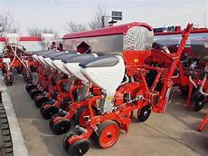 Pneumatic Precision Vegetable Planter