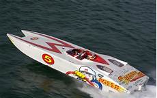 Racing-Boats