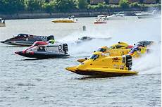 Racing-Boats