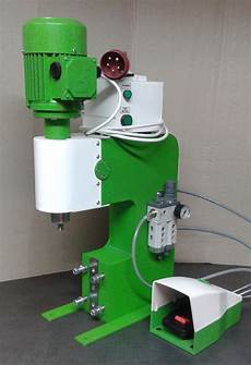 Riveting machine