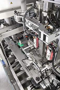 Sachet packaging machine