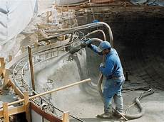 Shotcrete machine