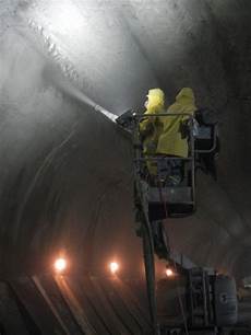 Shotcrete machine