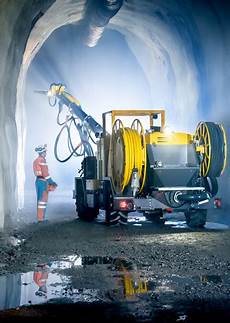 Shotcrete machine