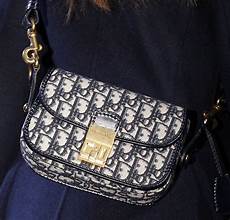 Shoulder Bags