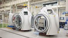 Spring manufacturing machine