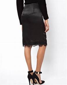 Tall Textured Lace Hem Skirt