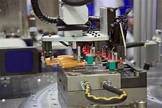 Tiebarless Injection Moulding Machines