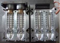 Tiebarless Injection Moulding Machines